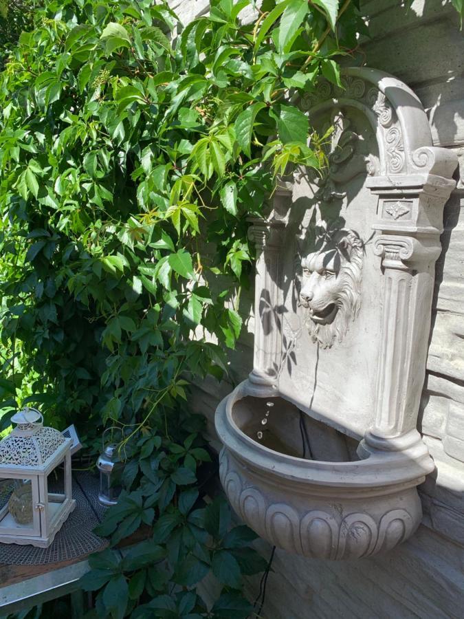 Alia House With Garden In Piestany Villa ภายนอก รูปภาพ