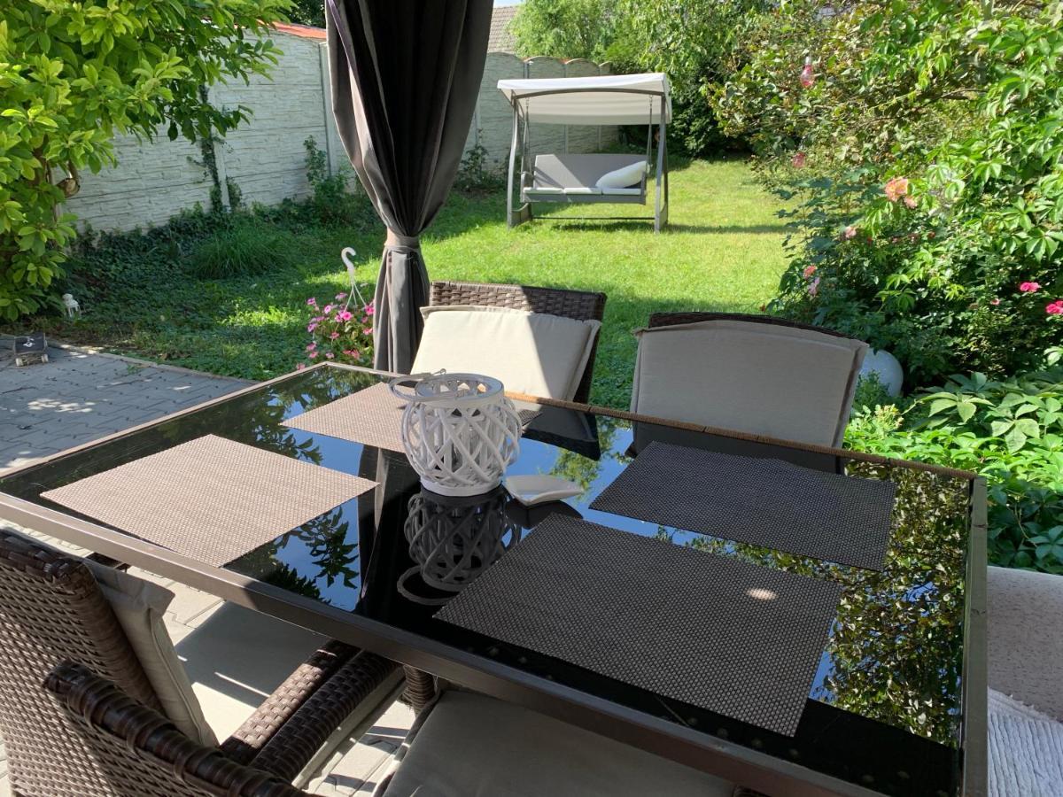 Alia House With Garden In Piestany Villa ภายนอก รูปภาพ