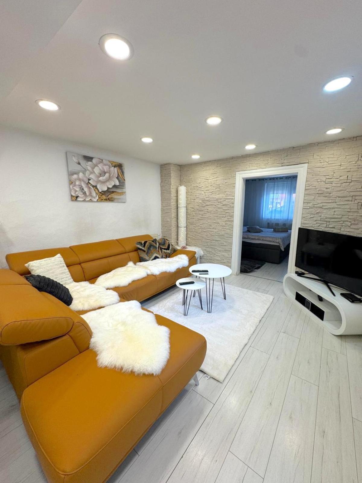 Alia House With Garden In Piestany Villa ภายนอก รูปภาพ